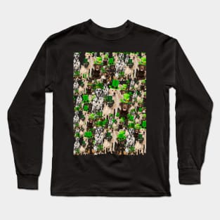 Shamrock pattern green background, st patricks dog hat pattern Long Sleeve T-Shirt